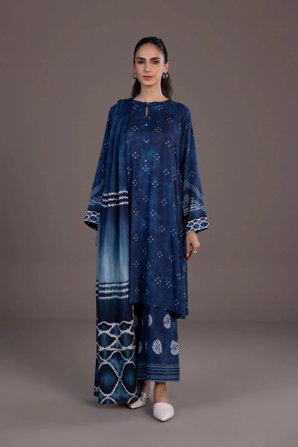 3 Piece - Printed Khaddar Suit