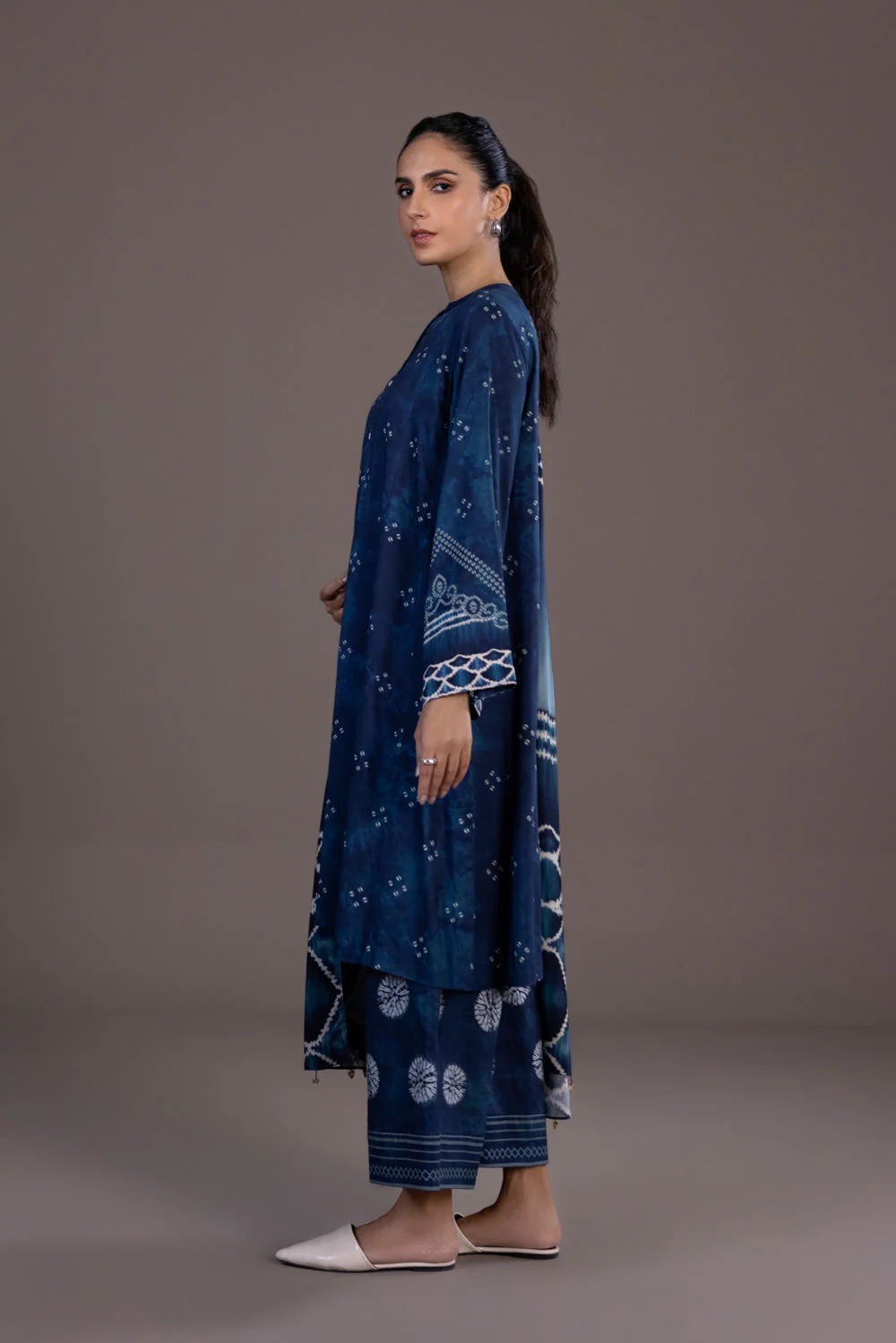 3 Piece - Printed Khaddar Suit