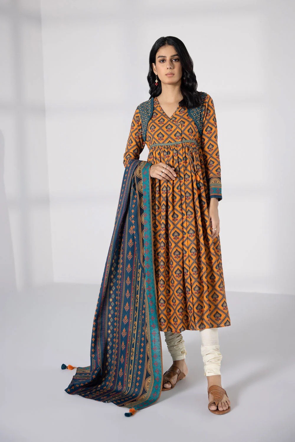 2 Piece - Printed Khaddar Suit
