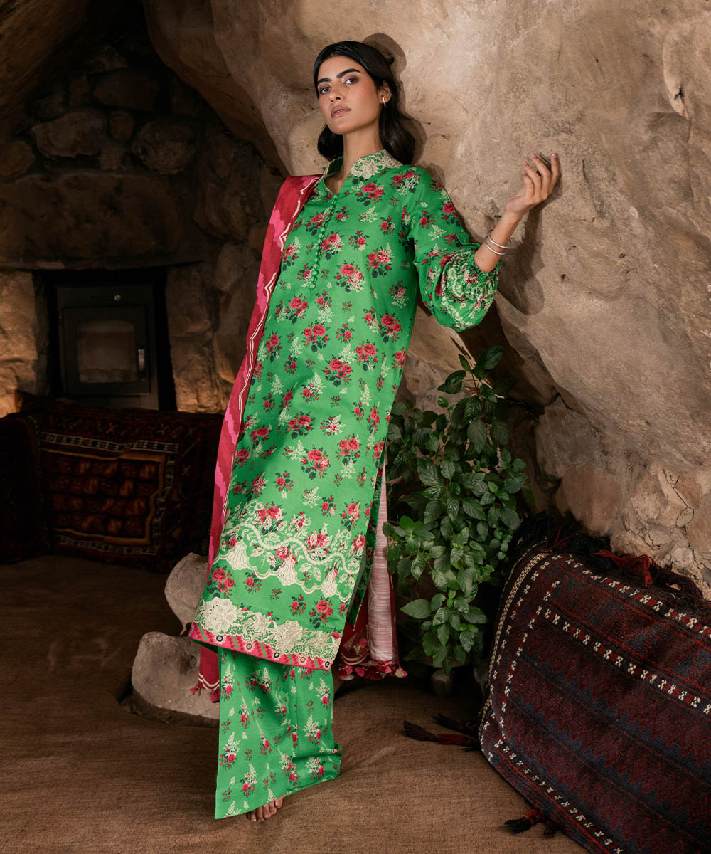 3 Piece - Embroidered Light Khaddar Suit