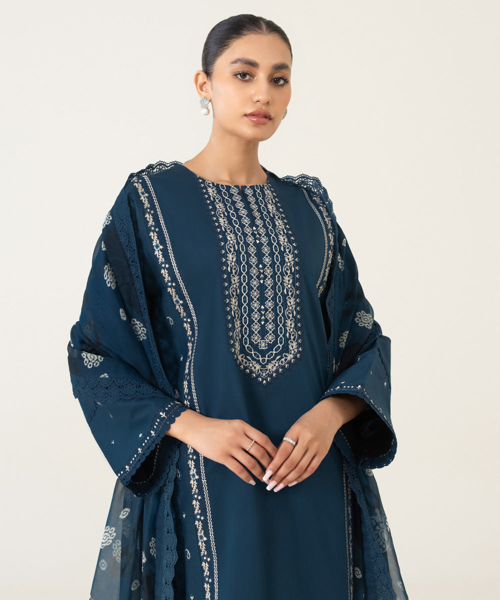 3 Piece - Embroidered Textured Lawn Suit