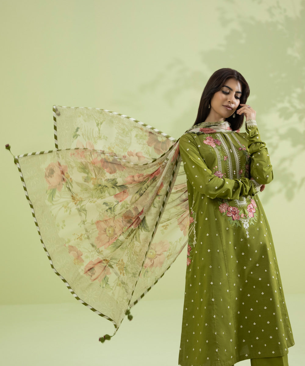 3 Piece - Embroidered Lawn Suit