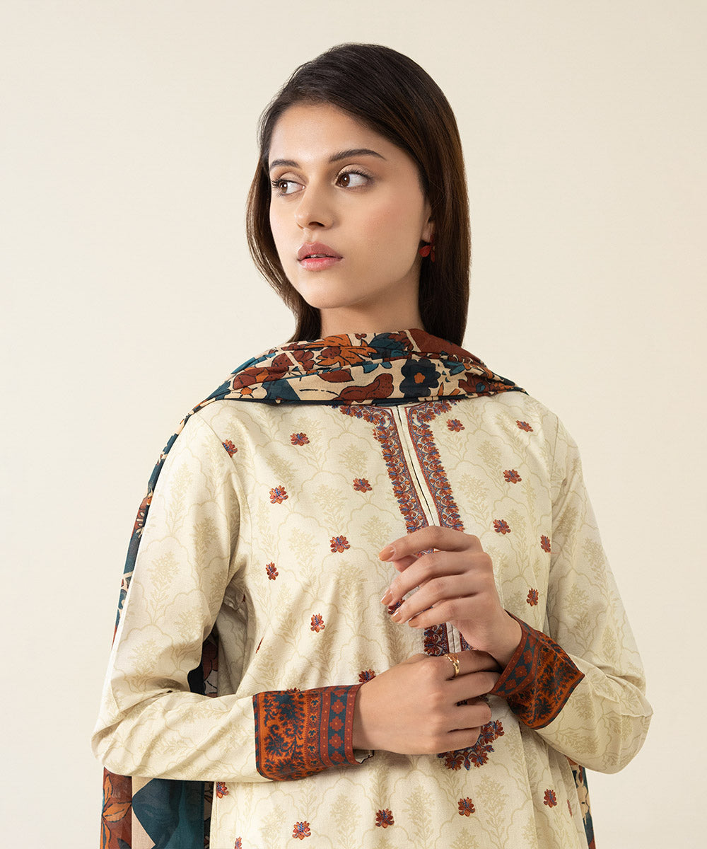 3 Piece - Embroidered Textured Lawn Suit