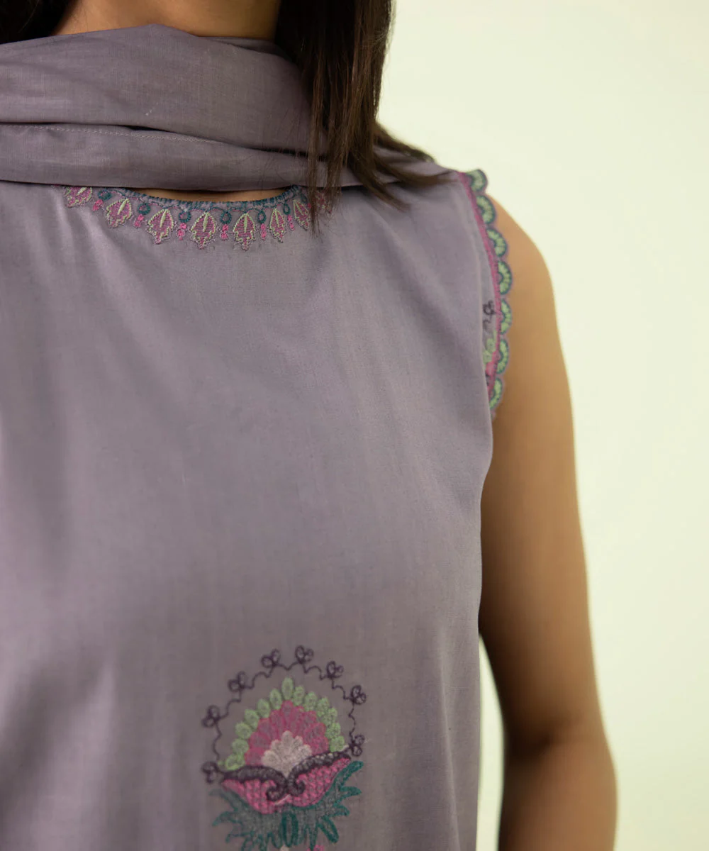 3 Piece - Embroidered Linen Suit