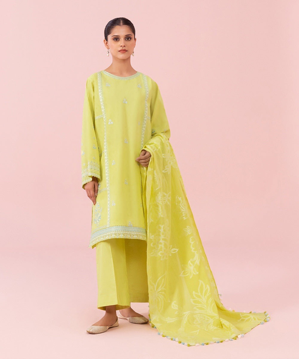 3 Piece - Embroidered Lawn Suit