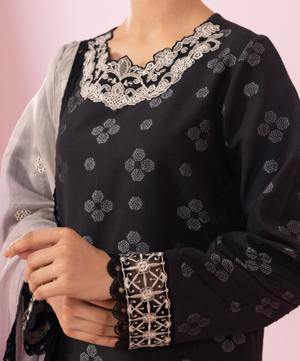 3 Piece - Embroidered Jacquard Suit