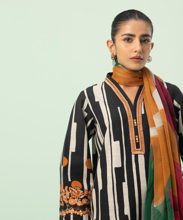 3 Piece - Embroidered Light Khaddar Suit