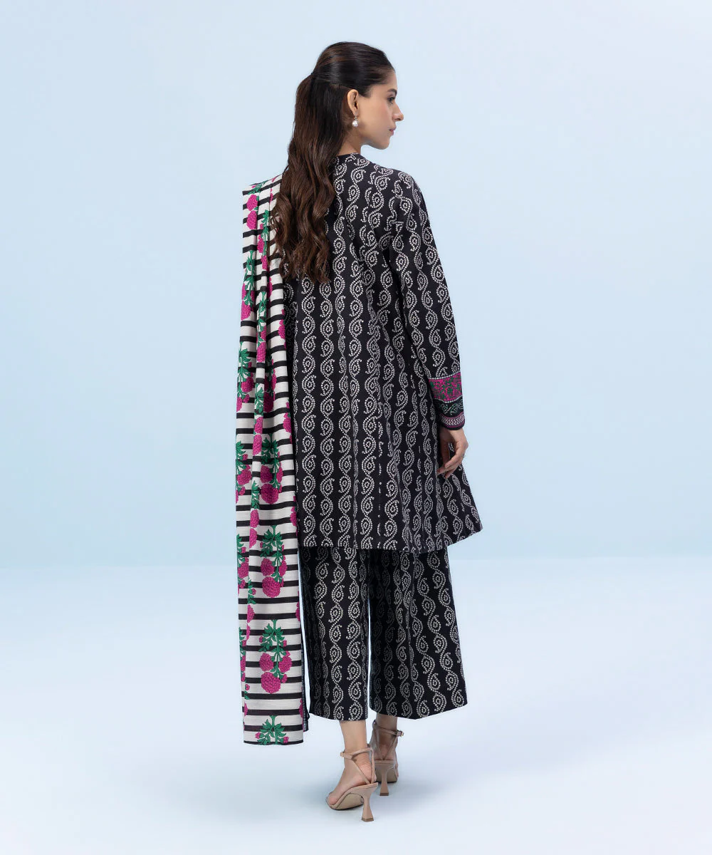 3 Piece - Printed Khaddar Suit