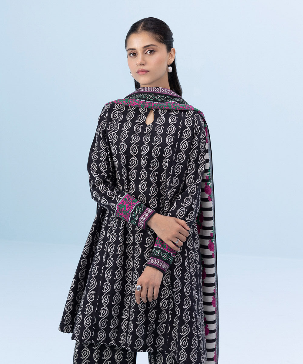 3 Piece - Printed Khaddar Suit