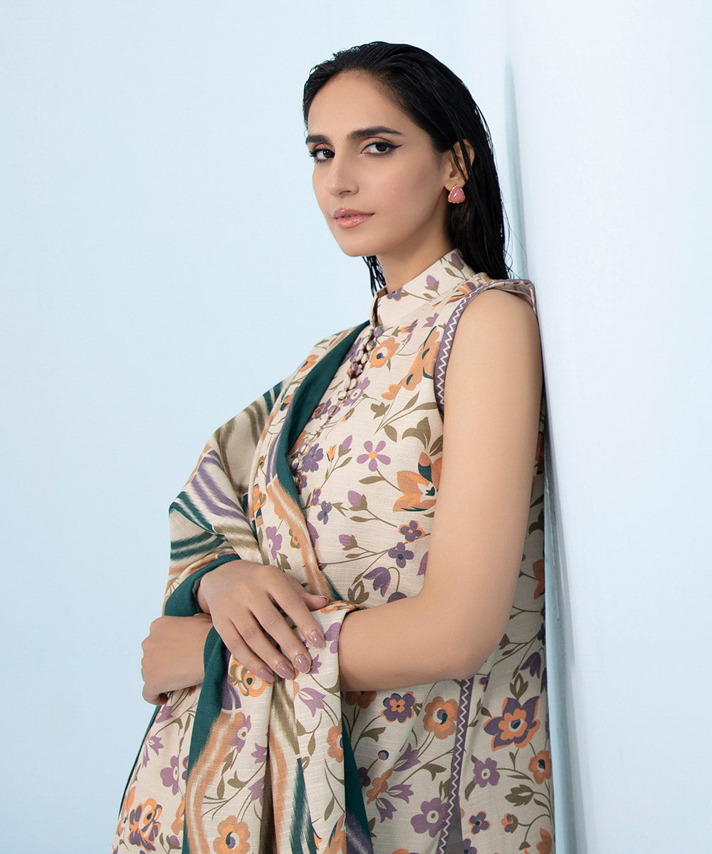 3 Piece - Printed Khaddar Suit