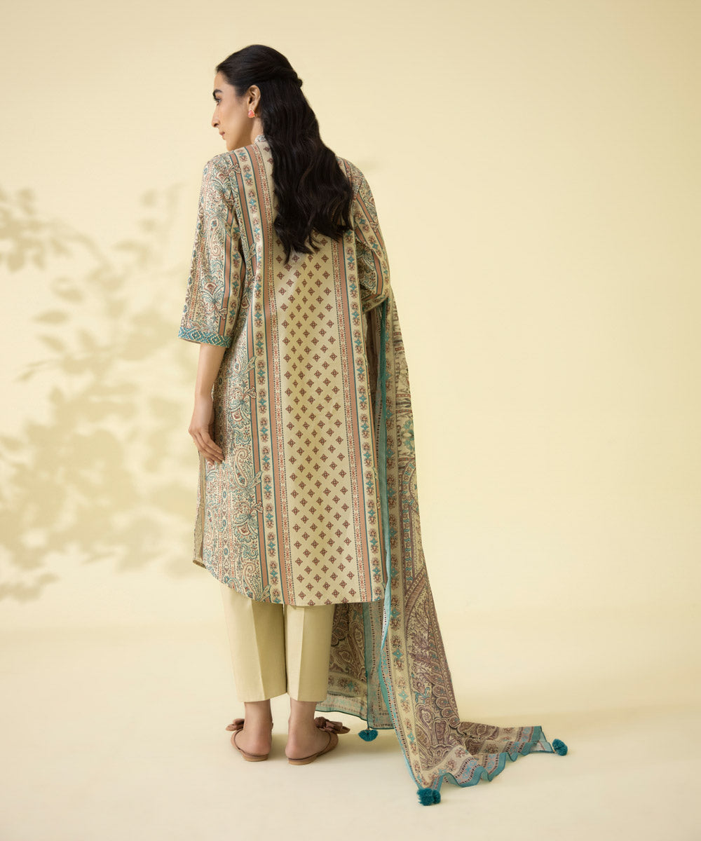 2 Piece – Digital Printed Lawn Suit