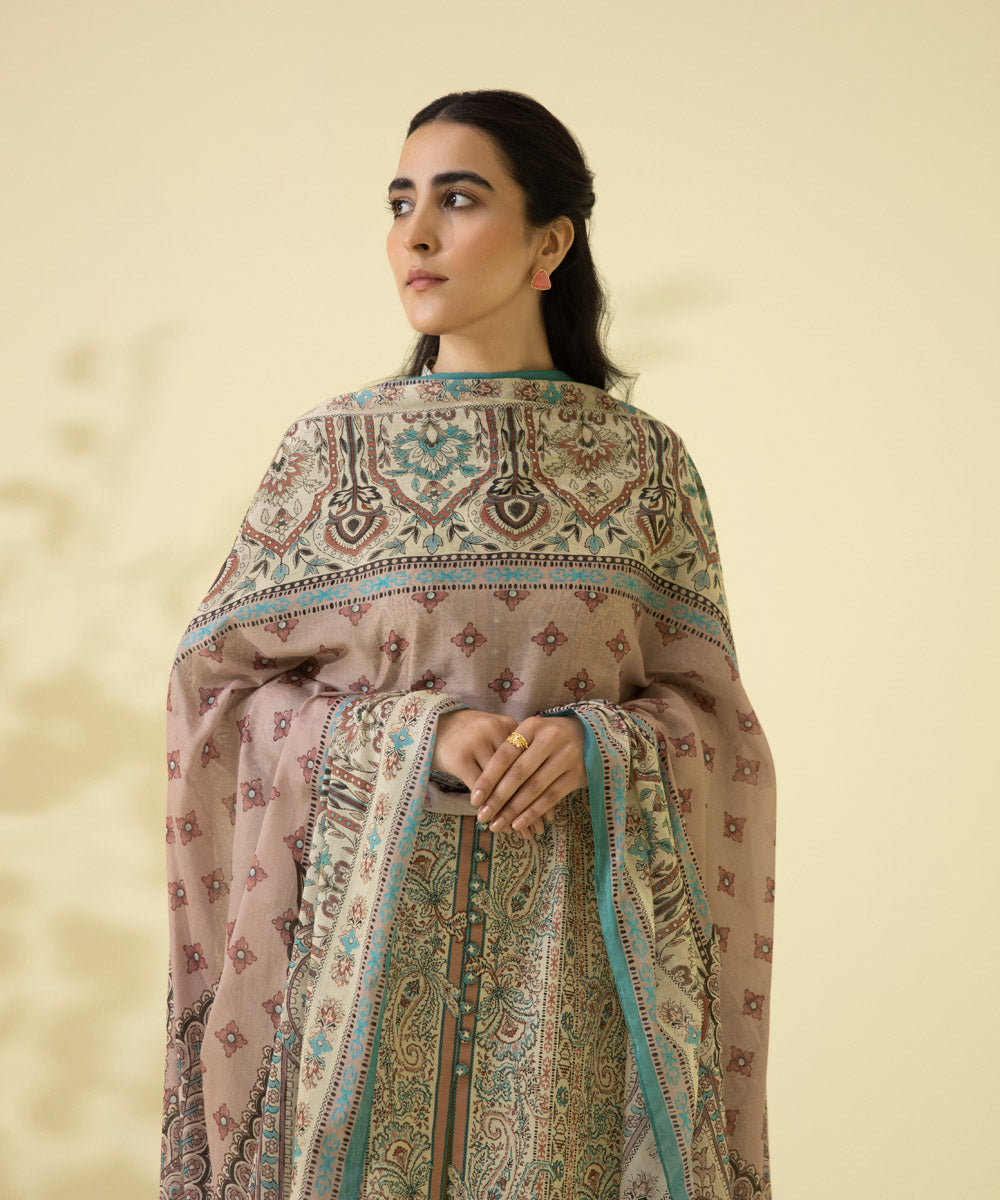 2 Piece – Digital Printed Lawn Suit