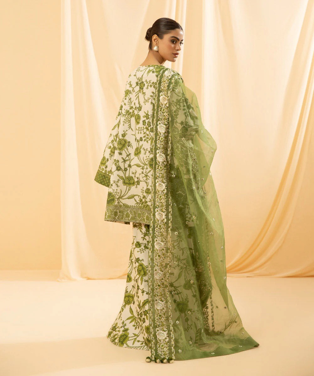 3 Piece - Digital Printed Textured Lawn Suit