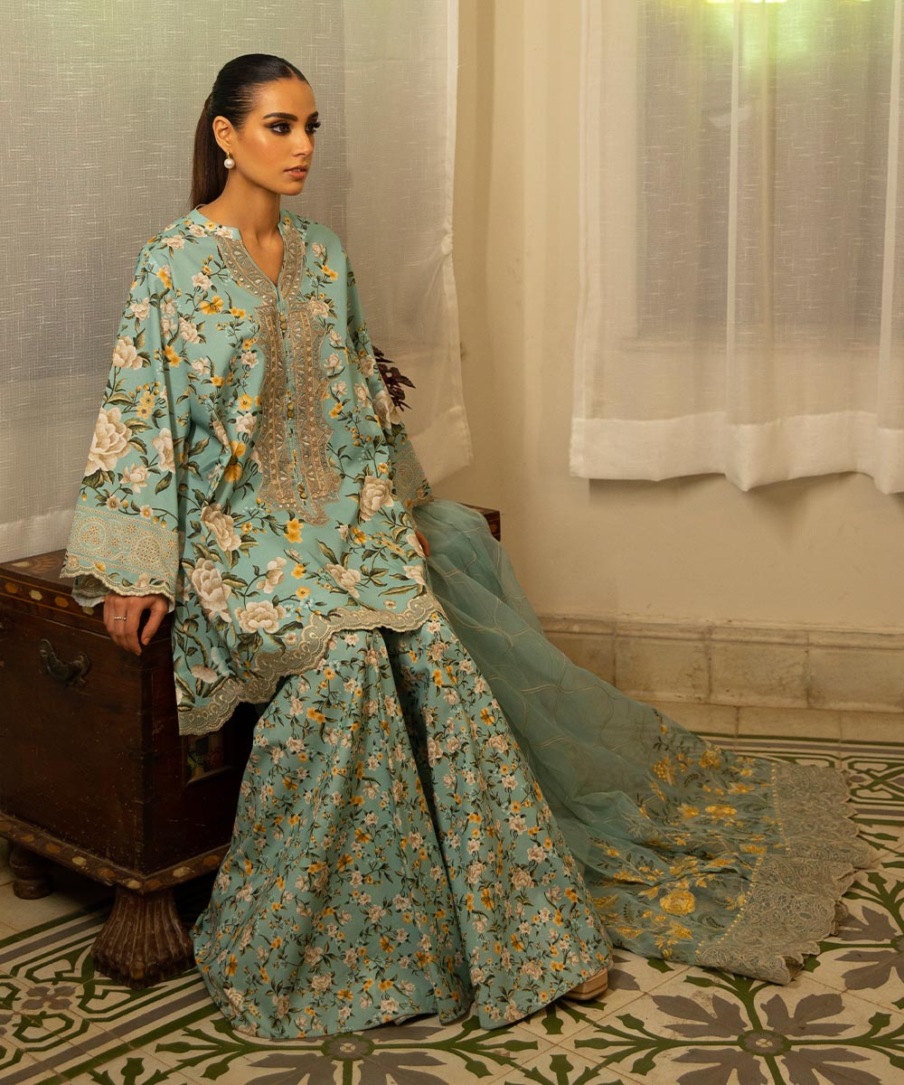 3 Piece - Embroidered Lawn Suit