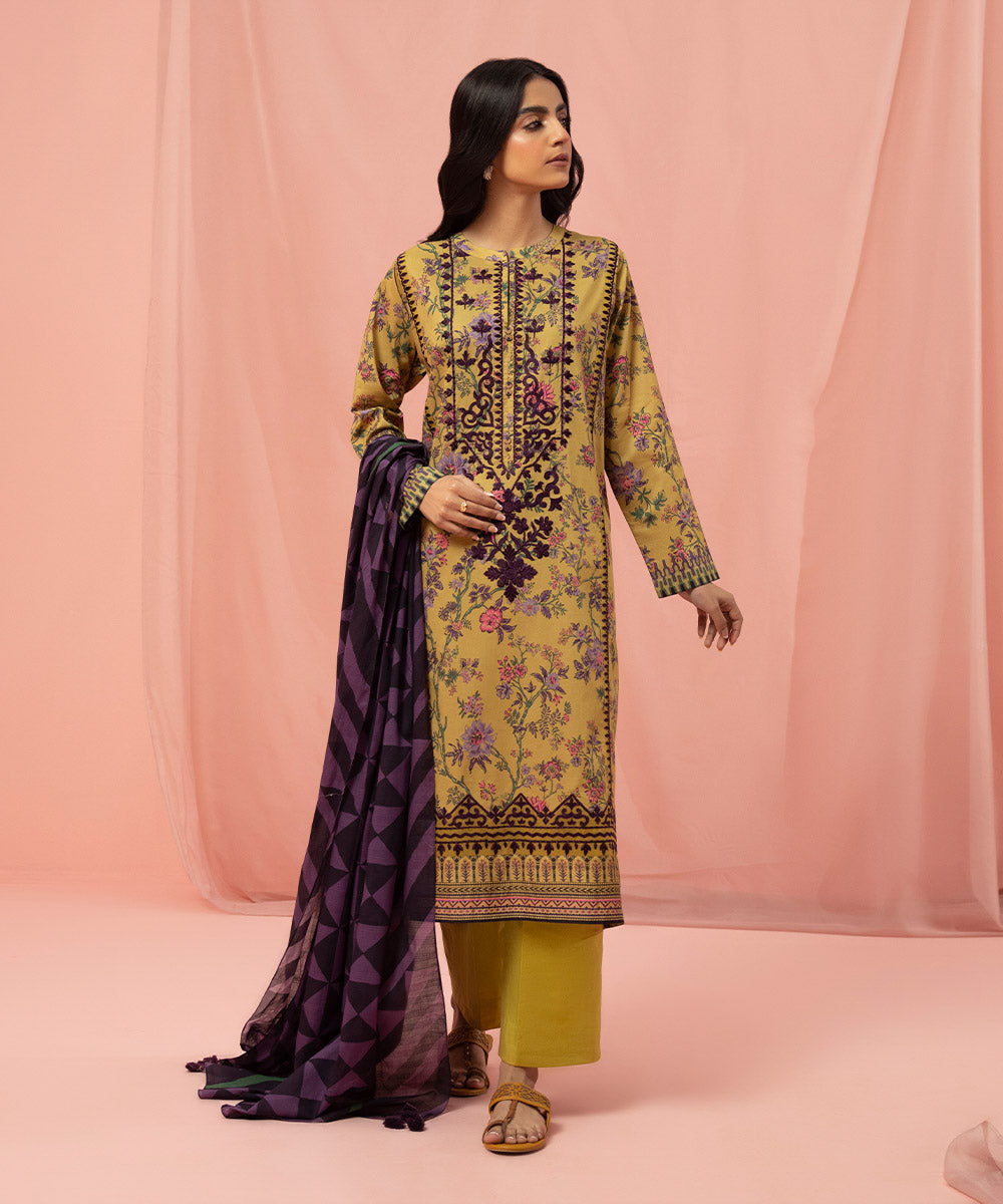 3 Piece - Embroidered Lawn Suit