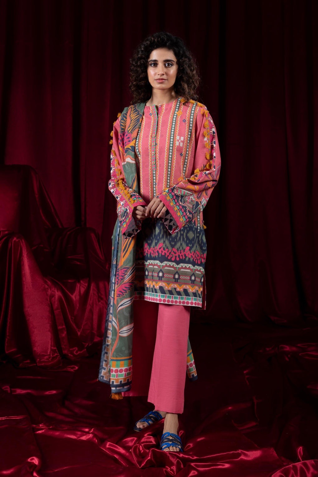 3 Piece - Printed Khaddar Suit