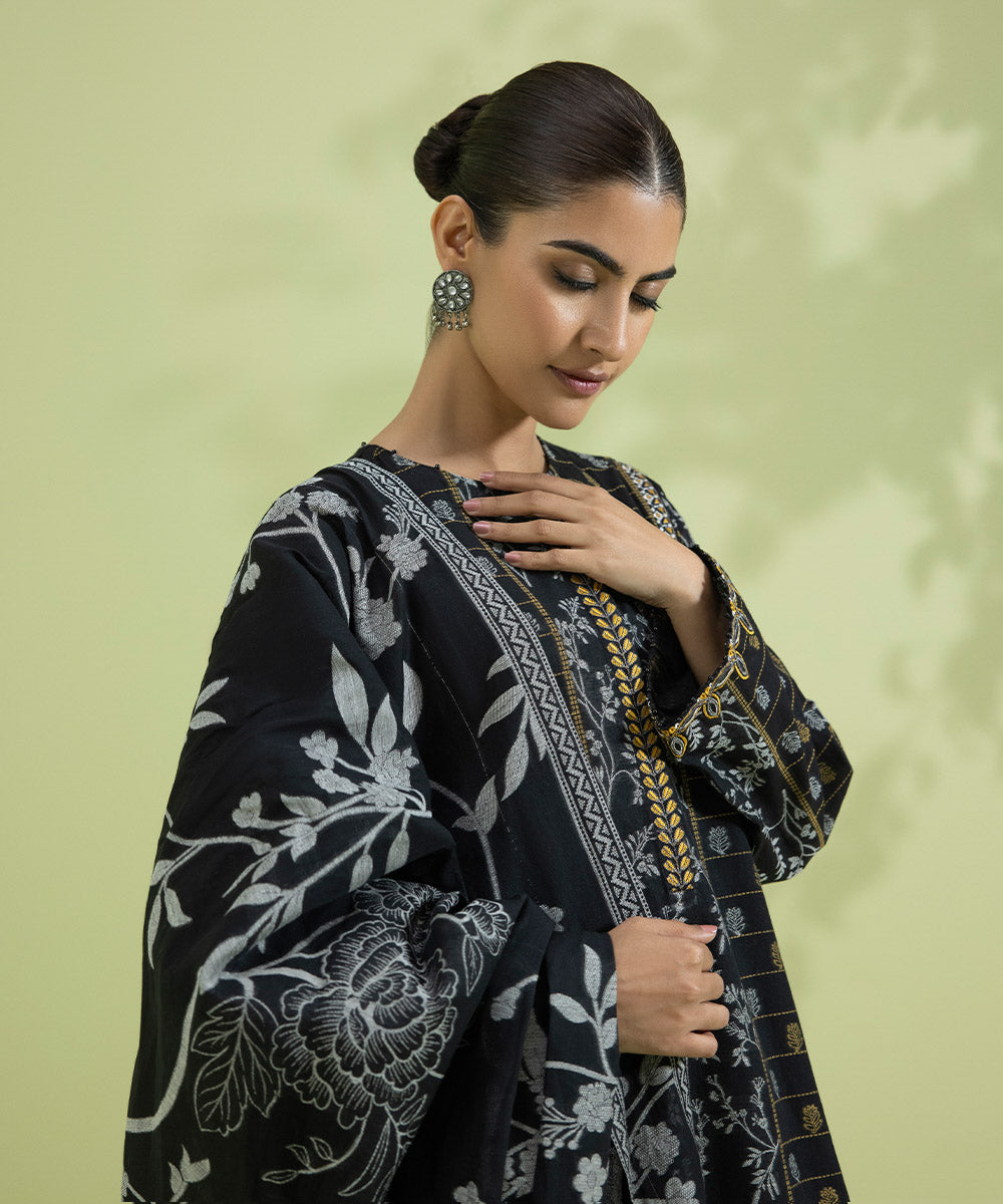 3 Piece - Embroidered Jacquard Suit
