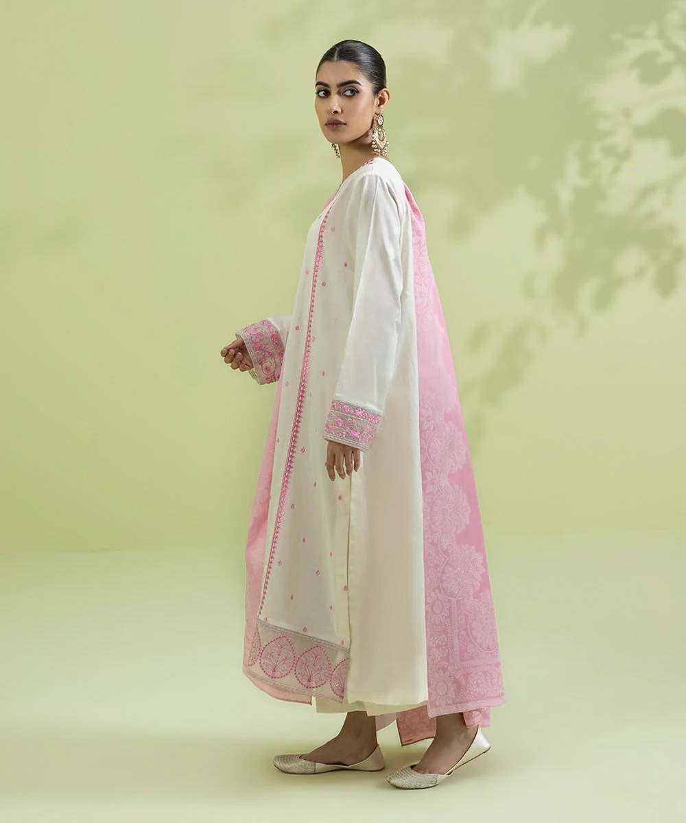 3 Piece - Embroidered Lawn Suit