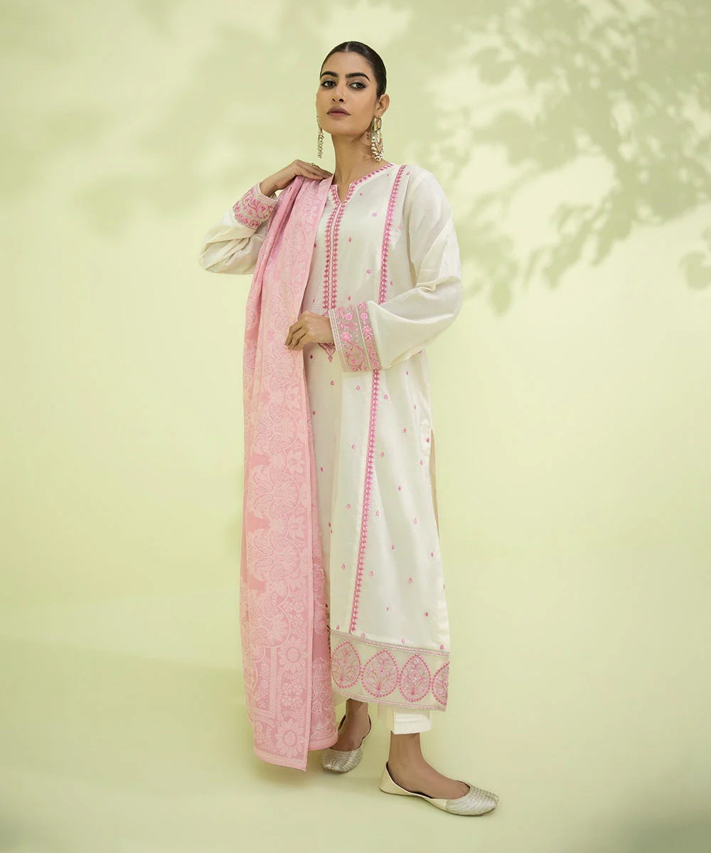 3 Piece - Embroidered Lawn Suit
