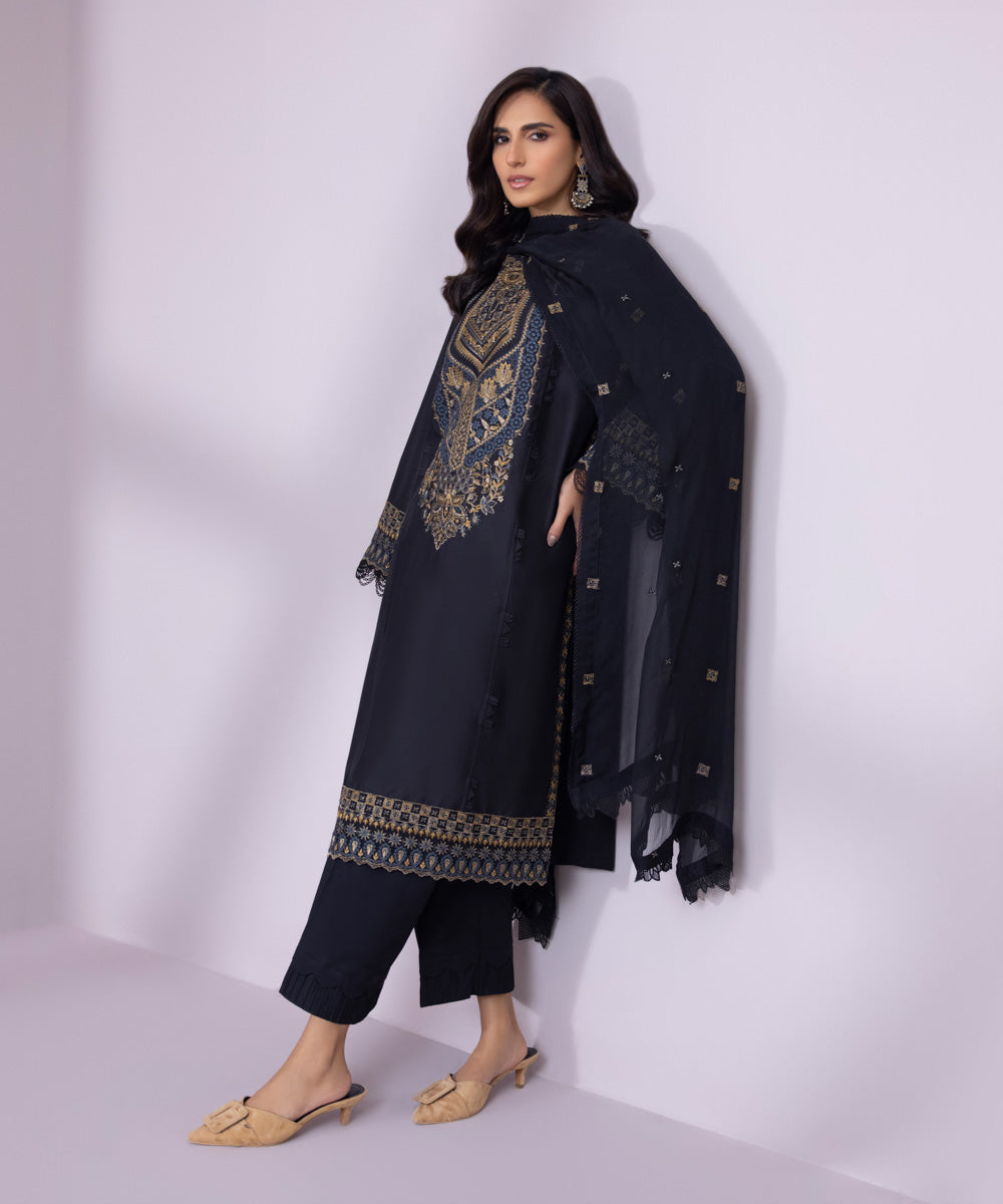 3 Piece - Embroidered Lawn Suit