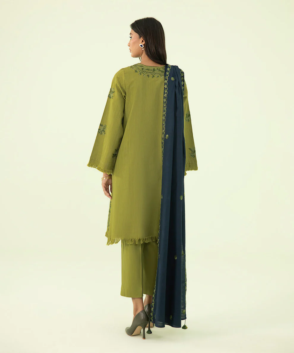 3 Piece - Embroidered Light Khaddar Suit