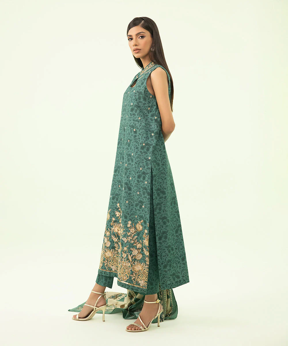 3 Piece - Embroidered Khaddar Suit