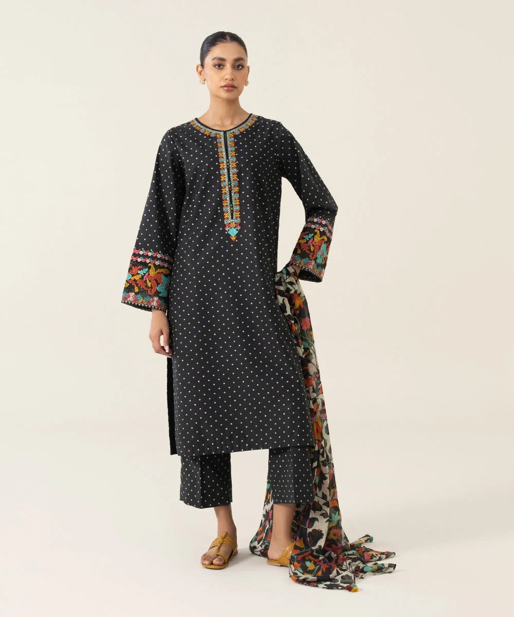 3 Piece - Embroidered Textured Lawn Suit