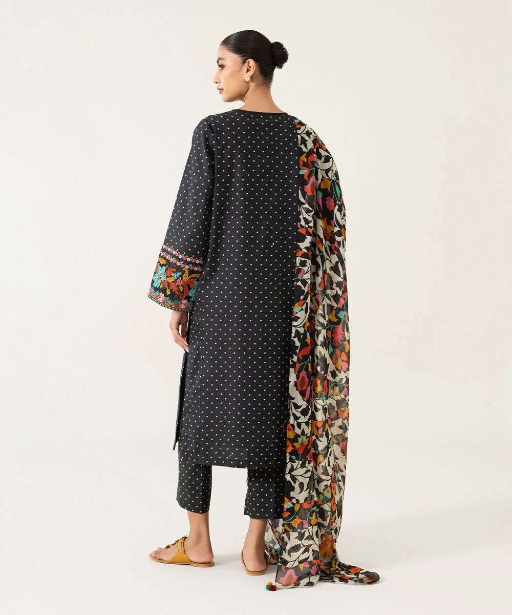 3 Piece - Embroidered Textured Lawn Suit